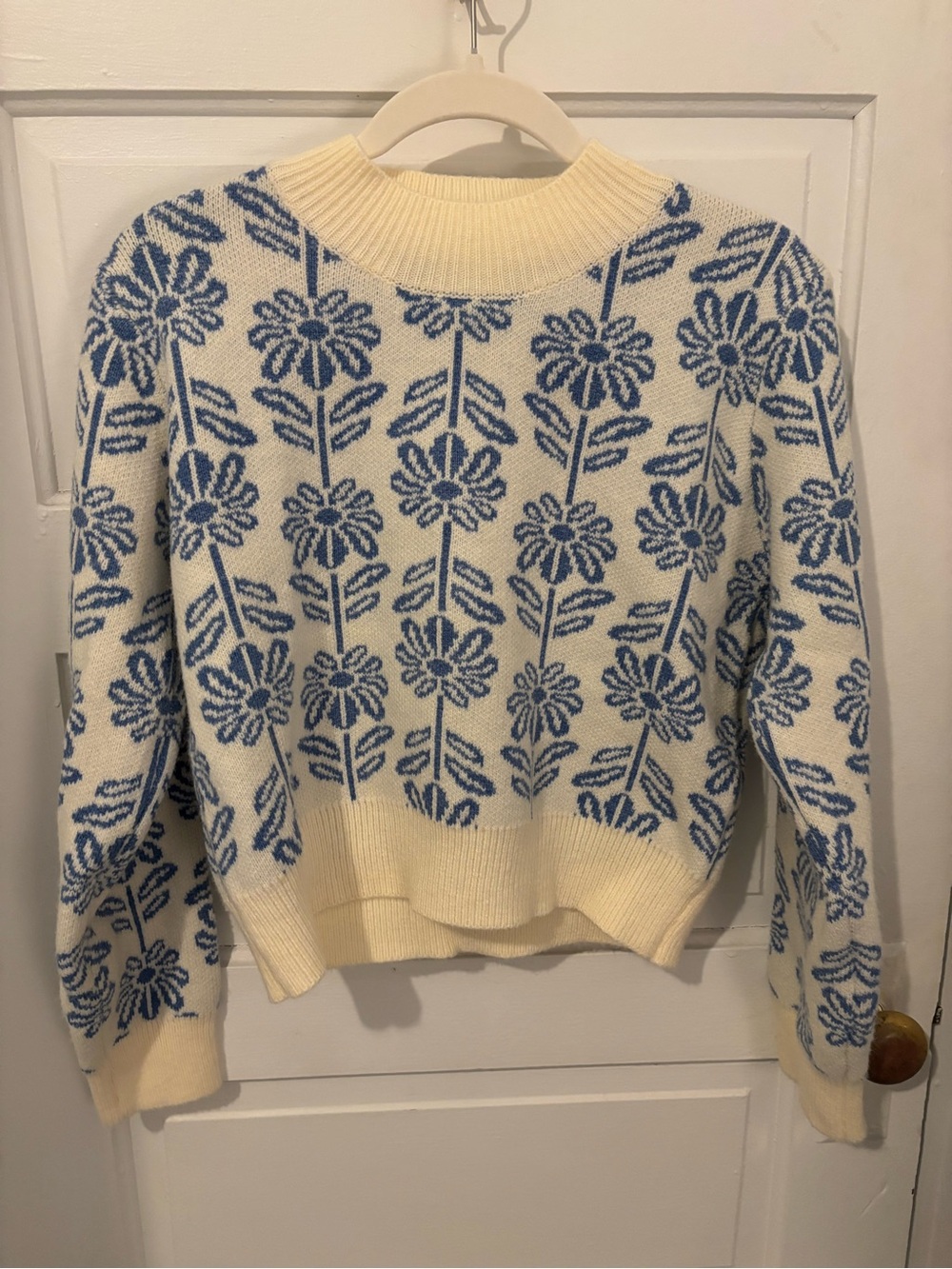 Floral Jacquard Crewneck Sweater – Cream & Blue